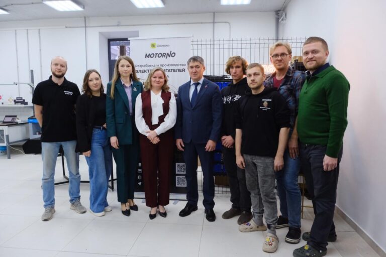 Команда Motorno с губернатором Пермского края Дмитрием Махониным