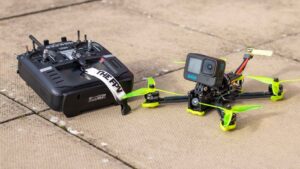 Регулятор оборотов бесколлекторного двигателя: BLHeli32, AM32 и FOC